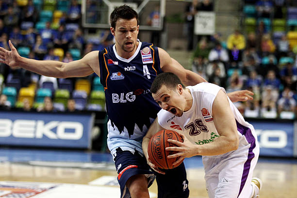 公鹿小牛N 公鹿小牛N