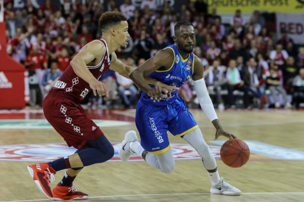 一场比赛中 一场比赛中